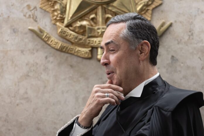 enquanto-dirceu-comemorava,-barroso-reuniu-ministros-em-outra-festa