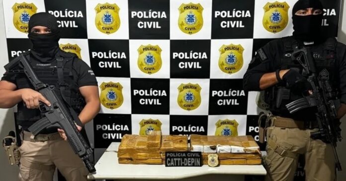 passageira-de-onibus-e-presa-com-31-kg-de-drogas-em-guanambi