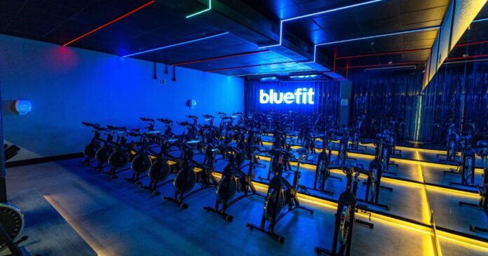 justica-condena-academia-bluefit-a-indenizar-aluno-por-lesao-em-equipamento