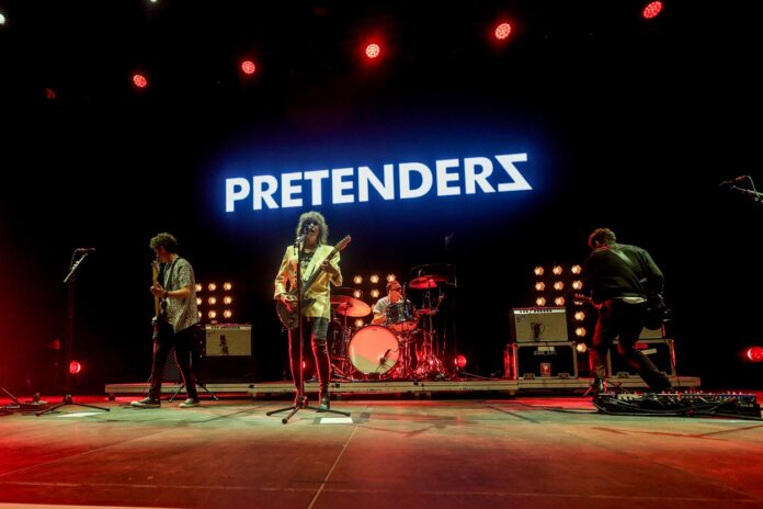6-curiosidades-incriveis-sobre-a-banda-pretenders,-que-vem-a-brasilia