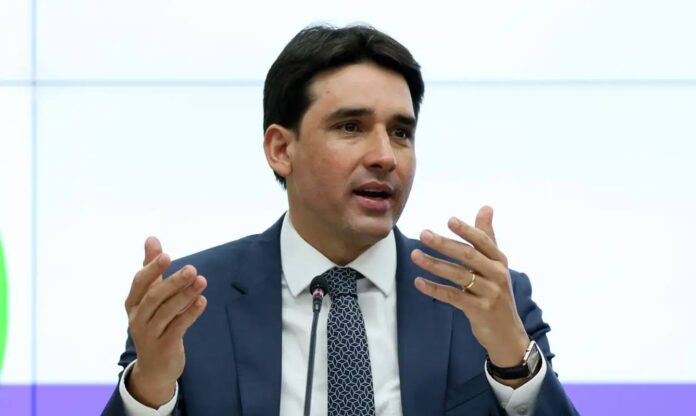 com-tarifas-de-trump,-ministro-vai-a-lancamento-de-frente-asiatica