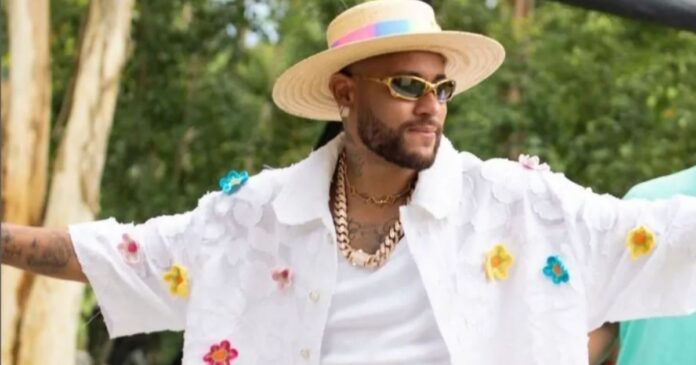 neymar-teria-se-envolvido-em-festa-com-cerca-de-dez-garotas-de-programa,-diz-portal