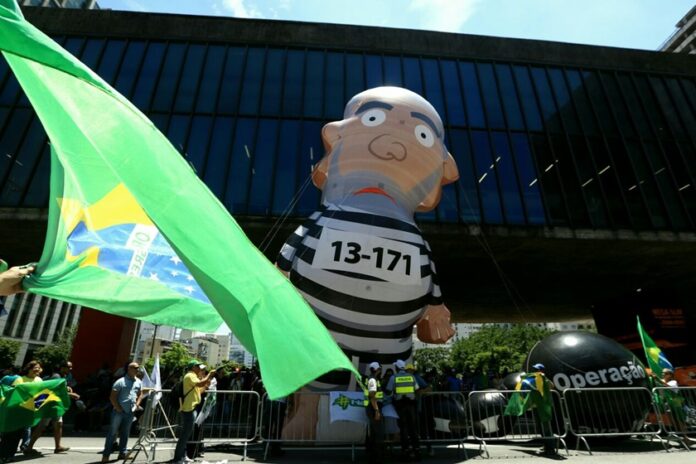“vadia”-e-“eu-te-mato”:-criador-do-pixuleco-agride-medica-e-empresaria
