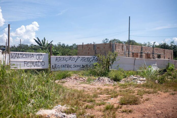 grileiros-cercam-terras-e-desmatam-as-margens-de-corrego-no-df