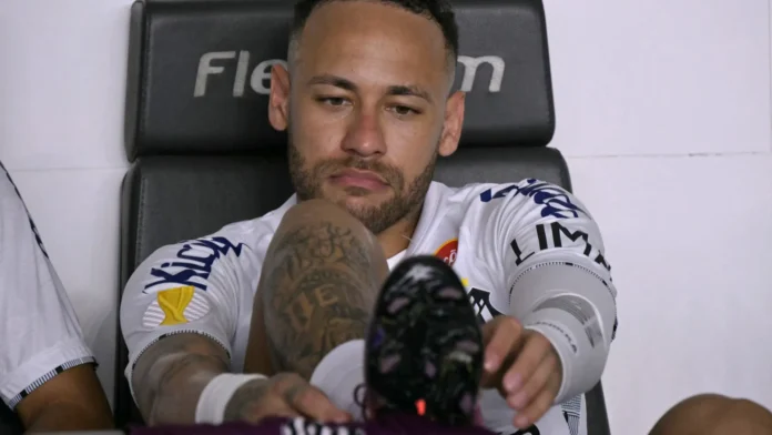 neymar-ve-modelo-sem-credibilidade-e-ignora-polemica-apos-corte-da-selecao