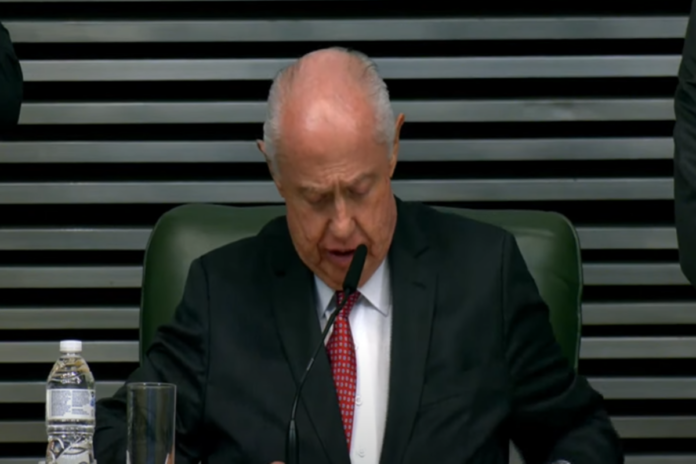 deputado-de-sp-perde-dente-durante-sessao-na-alesp;-veja video