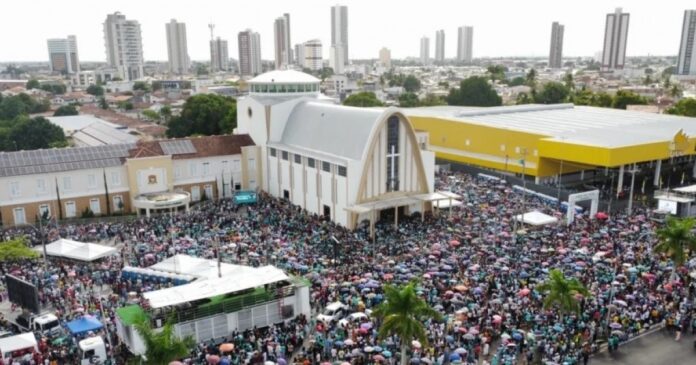 fieis-participam-de-evento-religioso-que-e-patrimonio-imaterial-de-feira-de-santana