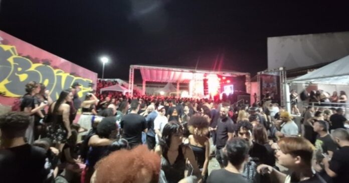 festiva-de-rock-em-conquista-reune-amantes-do-genero,-como-deputado