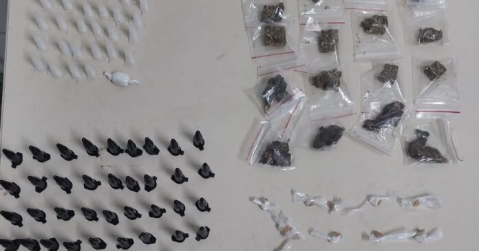 drogas-sao-apreendidas-e-dois-homens-sao-detidos-pela-pm-em-jequie