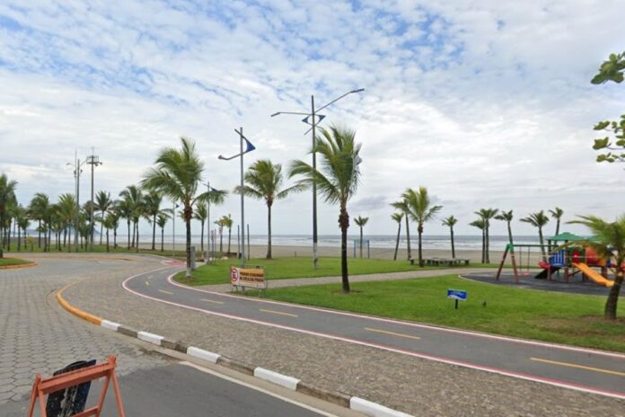 casal-deitado-em-praia-e-atropelado-por-caminhonete-no-litoral-de-sp