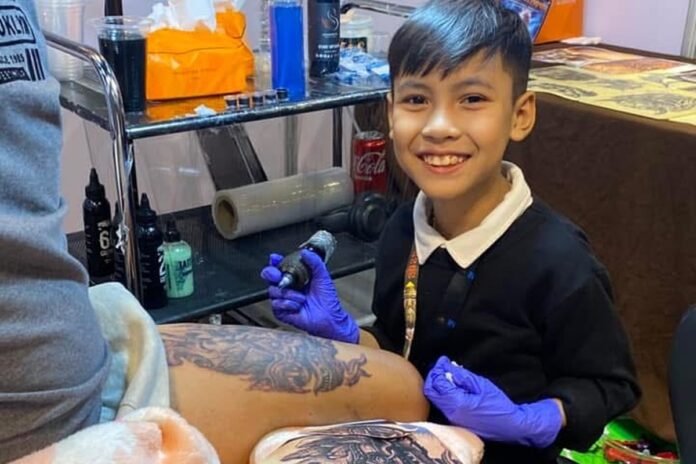 video:-garoto-de-9-anos-viraliza-ao-mostrar-habilidade-para-tatuar