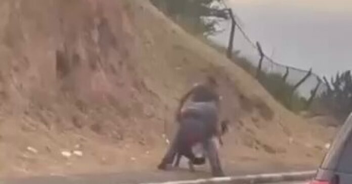 video:-jovem-morre-apos-ser-agredido-e-baleado-em-abordagem-policial-na-grande-sp