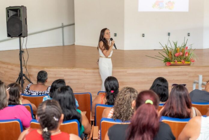 prefeitura-de-teixeira-de-freitas-promove-capacitacao-para-merendeiras-da-rede-municipal