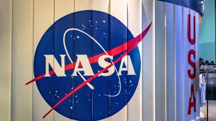 astronautas-da-nasa-iniciam-retorno-a-terra-apos-9-meses