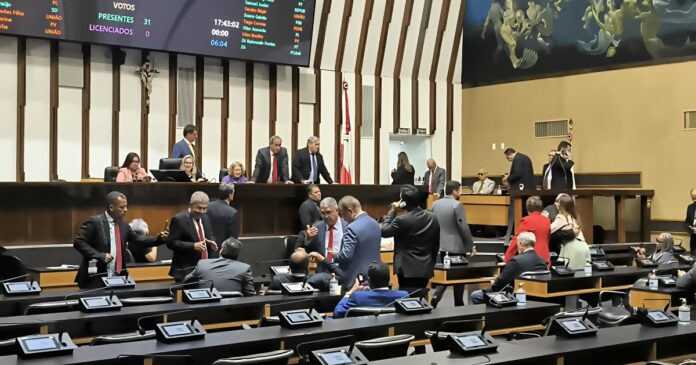 al-ba-aprova-reajuste-do-piso-salarial-dos-professores-por-unanimidade;-confira-novos-valores