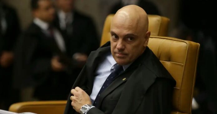 moraes-arquiva-acao-do-pt-que-pedia-apreensao-do-passaporte-de-eduardo-bolsonaro