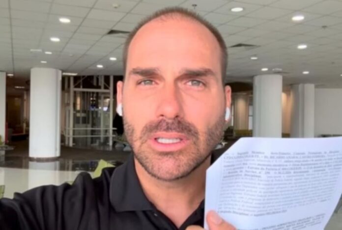 quando-eduardo-bolsonaro,-o-covardao,-ameacou-fechar-o-stf