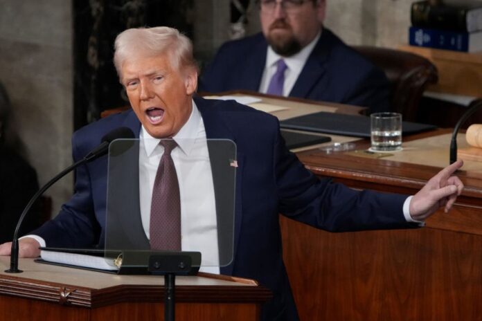 trump-congela-r$-1-bilhao-de-universidade-que-tem-atleta-trans