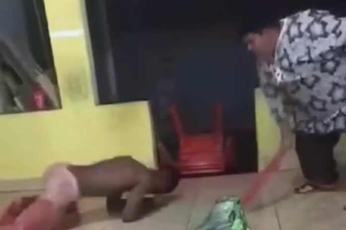 apos-video-chocante,-pai-de-santo-confessa-agrediu-jovem-em-terreiro