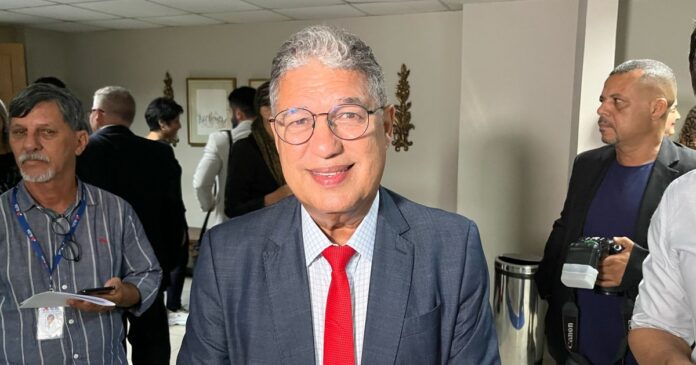 rosemberg-pinto-celebra-posse-de-camila-angelica-na-defensoria-publica-da-bahia