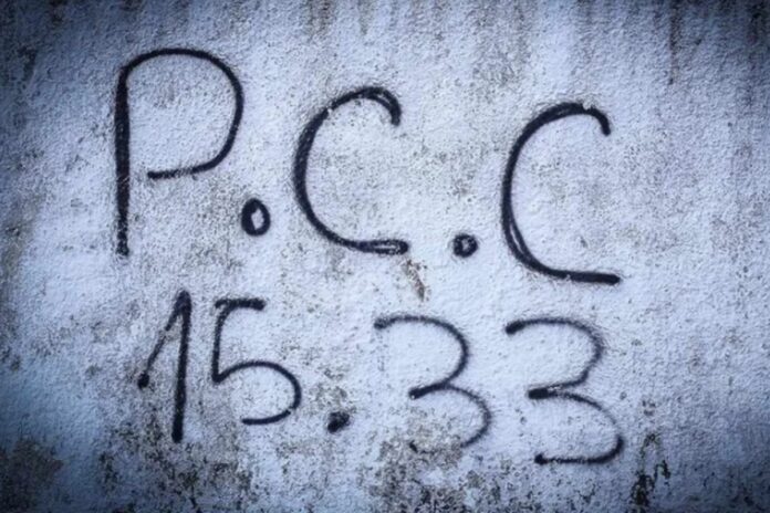 brasileiros-sao-acusados-de-traficar-armas-ligadas-ao-pcc-nos-eua