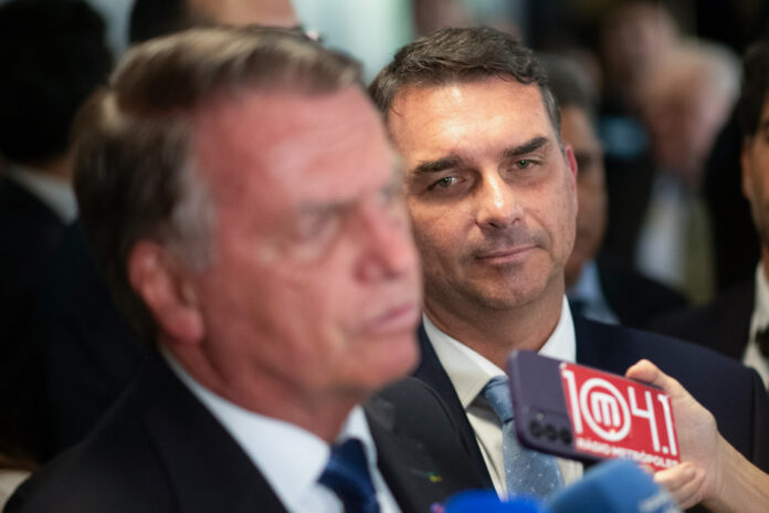 sou-obrigado-a-concordar-com-bolsonaro:-ele-e-um-aborto-da-natureza