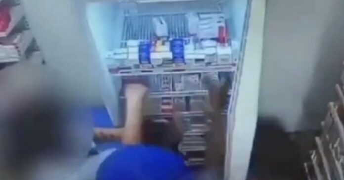 video:-criminosos-roubam-caixas-de-ozempic-em-assalto-a-farmacia-no-costa-azul,-em-salvador