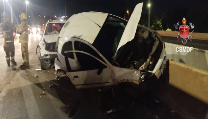 acidente-entre-quatro-carros-deixa-homem-de-30-anos-ferido-no-df