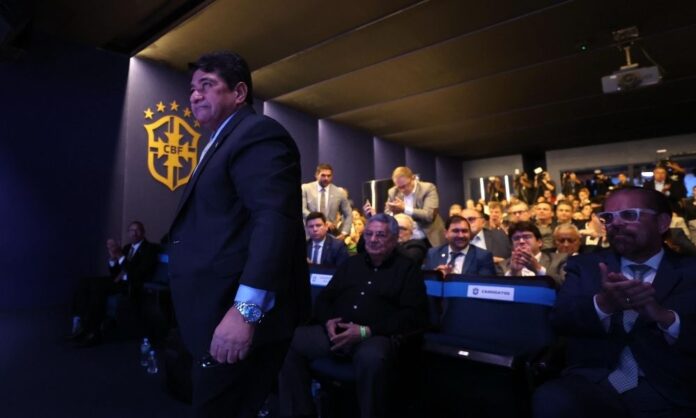 ednaldo-rodrigues-e-reeleito-presidente-da-cbf-ate-2030:-‘resistimos-ao-golpe’