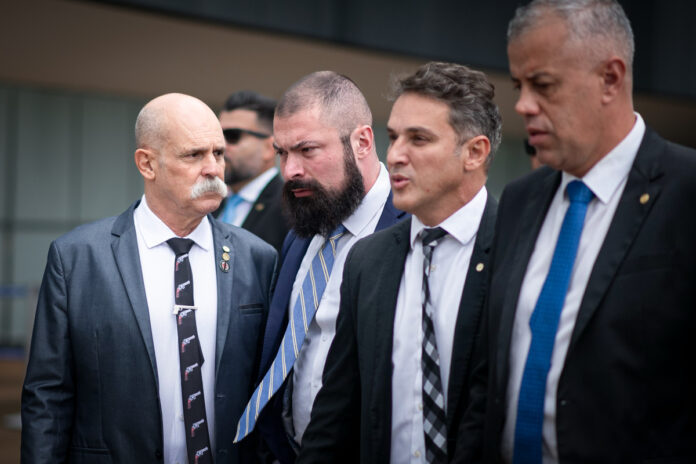 apos-serem-barrados,-deputados-do-pl-estao-em-sessao-do-stf.-veja-quem