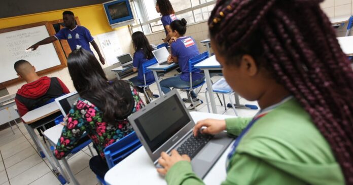 sec-oferta-mais-de-50-mil-vagas-para-estudantes-da-bahia-atuarem-como-monitores;-saiba-mais