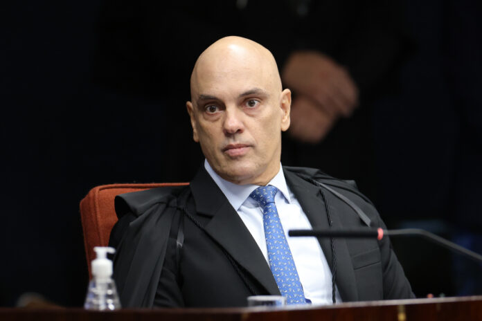 stf-retoma-julgamento-que-pode-tornar-reus-bolsonaro-e-aliados.-siga
