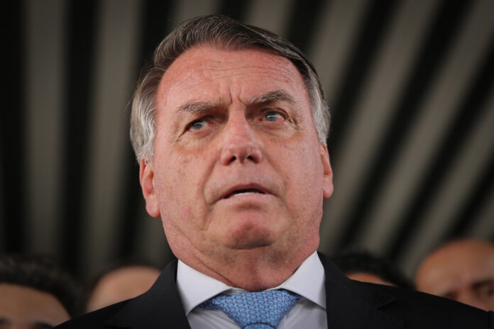lula-sobre-bolsonaro-no-stf:-“ao-inves-de-chorar,-caia-na-realidade”