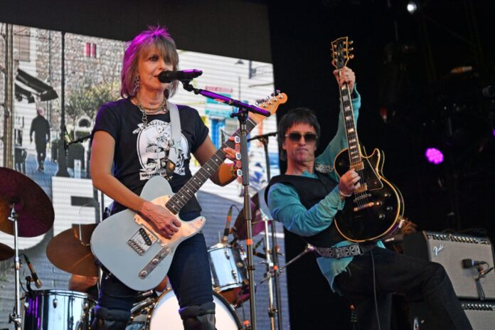 6-momentos-em-que-o-pretenders-brilhou-ao-lado-de-outros-artistas