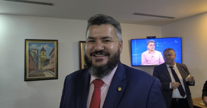 junior-muniz-garante-candidatura-a-1°-vice-e-afirma-que-opositores-petistas-“correram”-da-votacao