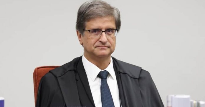 pgr-pede-arquivamento-do-caso-do-cartao-de-vacina-de-bolsonaro