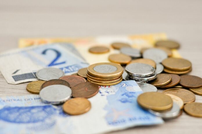 carga-tributaria-brasileira-chega-a-32%-do-pib-em-2024