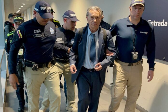 ex-comparsa-de-pablo-escobar-e-colocado-em-prisao-preventiva-apos-retornar-a-colombia
