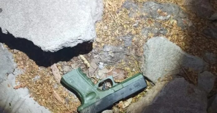 pm-apreende-simulacro-de-arma-e-recupera-moto-roubada-apos-acidente-em-guanambi