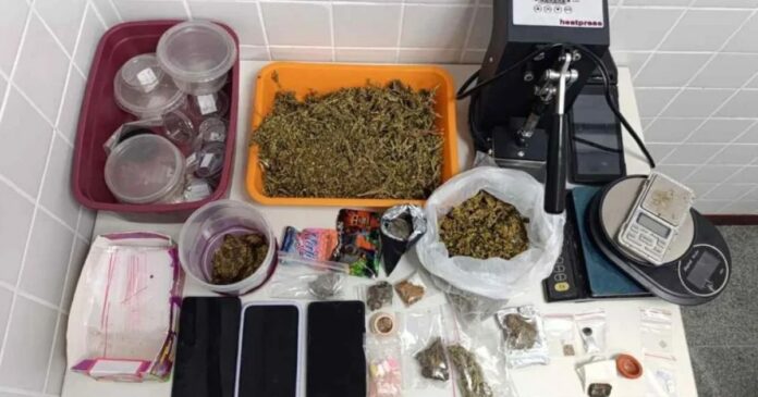 policia-apreende-grande-quantidade-de-drogas-e-conduz-dois-suspeitos-em-feira-de-santana