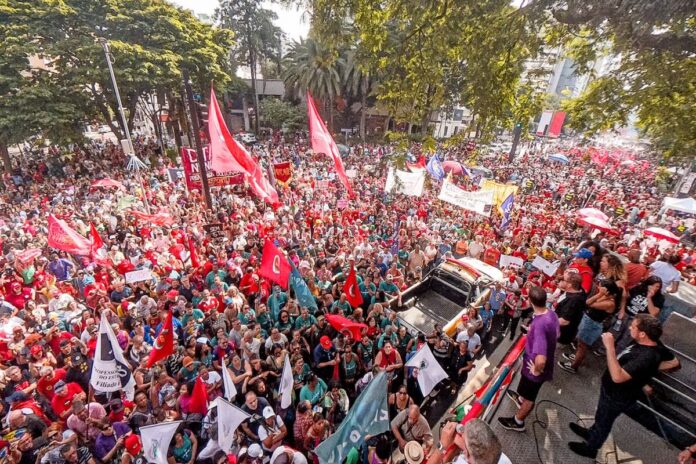 boulos-reune-apoiadores-na-paulista-em-protesto-contra-anistia