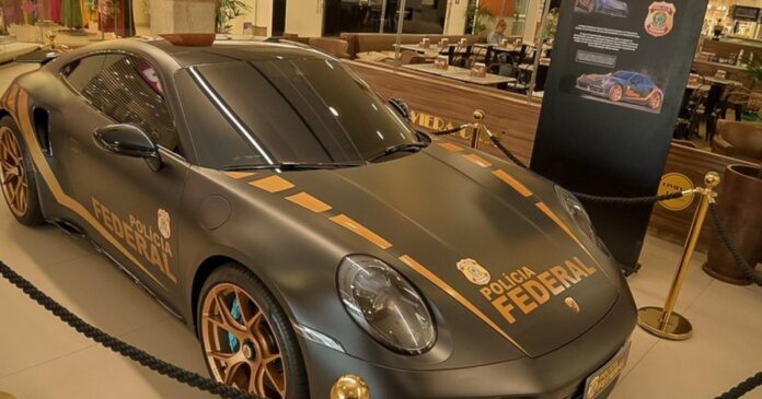 porsche-de-r$-1,5-milhao-apreendido-em-operacao-policial-e-transformado-em-viatura-da-pf-em-sc
