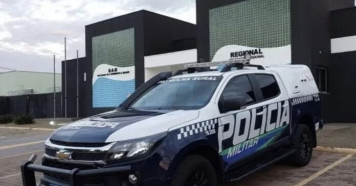 homem-e-preso-por-ato-obsceno-apos-exibir-genitalia-para-mulher-e-policiais