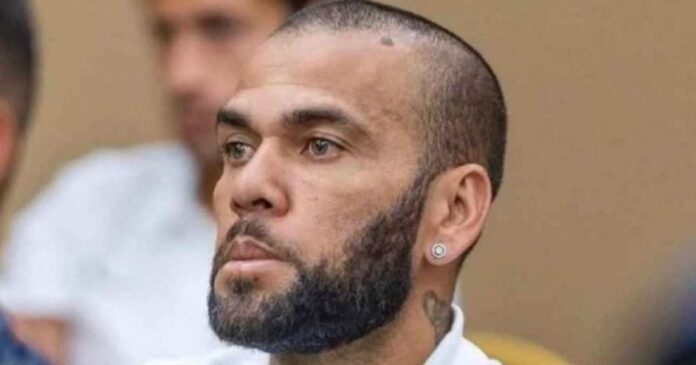 absolvido-na-espanha,-daniel-alves-processara-ex-clube-por-salarios-nao-pagos-e-danos-morais