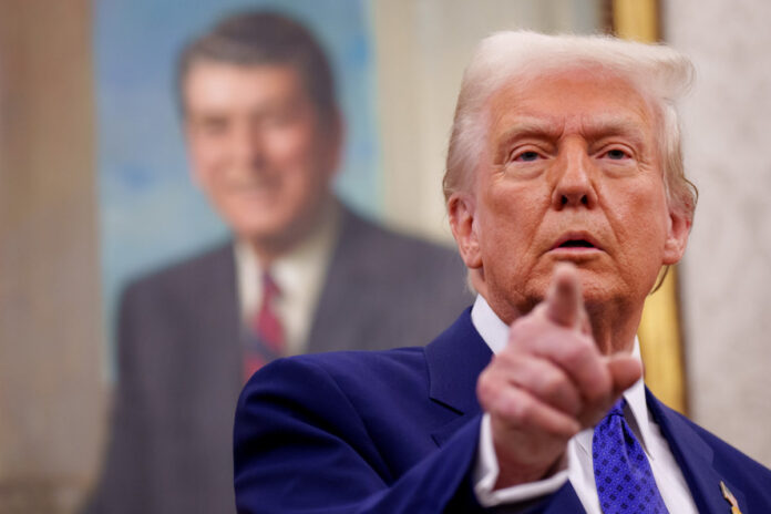 trump-revisa-contratos-de-harvard-e-ameaca-cortar-bilhoes-em-verbas