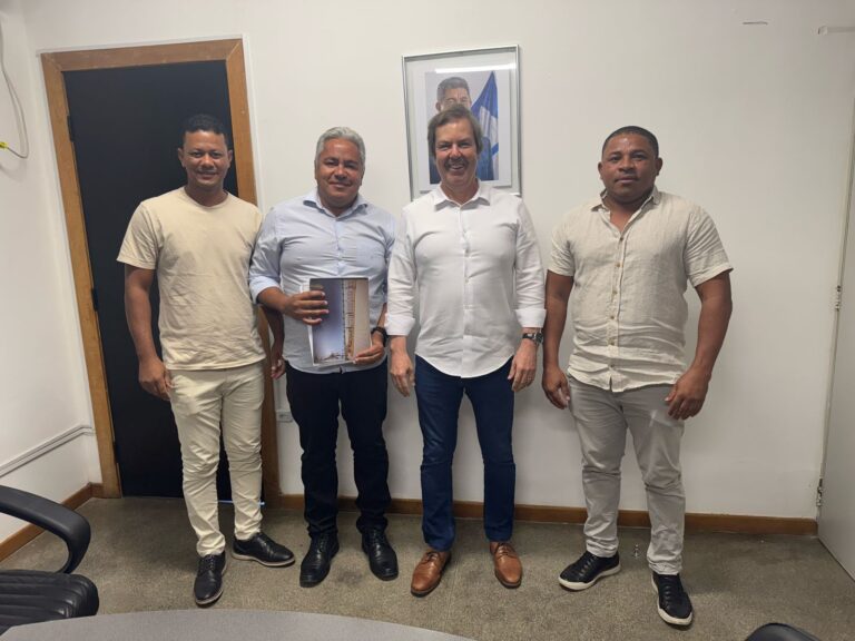 Prefeito Zico de Baiato protocola na Conder projetos de melhoria da infraestrutura em Alcobaça