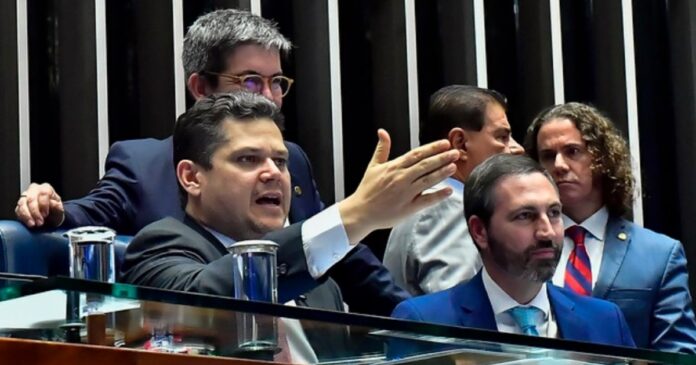 manobra-de-randolfe-acelera-votacao-e-senado-aprova-pl-da-reciprocidade-economica-com-70-votos