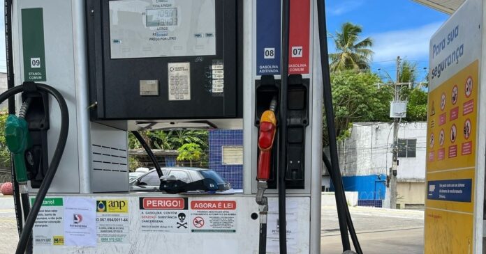 policia-civil-da-bahia-realiza-fiscalizacao-em-postos-de-combustiveis