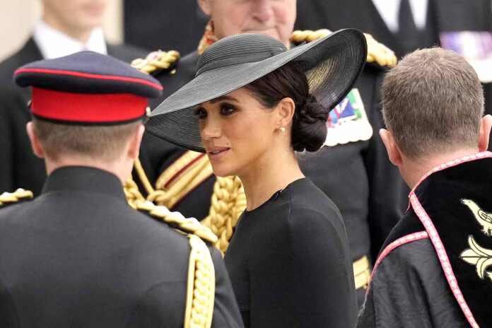 meghan-e-harry-causaram-furia-na-realeza-no-funeral-do-principe-philip