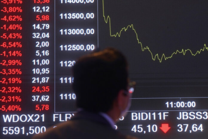 bolsas-globais-fecham-em-queda-generalizada-apos-anuncio-de-tarifas-de-trump